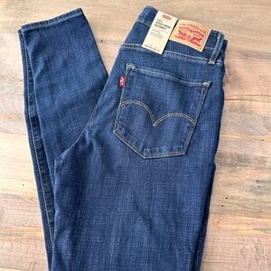 NWT Levis 721 High-Rise Skinny Jeans